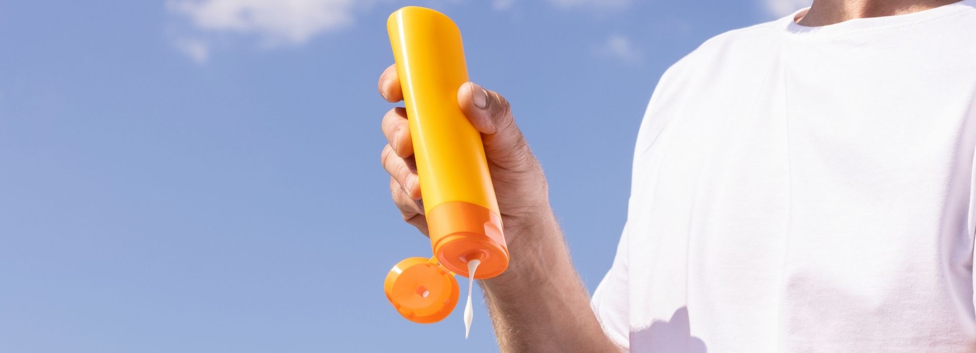 แนะนำ 10 ครีมกันแดดกันน้ำพร้อมสู้ท้าแดดเมืองไทย