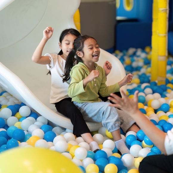 รวม 10 โซนความสนุกในร่ม สนุกต่อเนื่องทั้งวัน ฝนตกก็ไม่หวั่น!