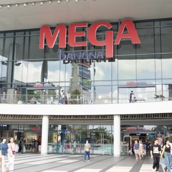 ไปเมกาบางนาไปยังไง? อัปเดตวิธีเดินทางไปเมกาบางนาครบทุกวิธี จะนั่ง BTS หรือขับรถไปเองก็ง่าย