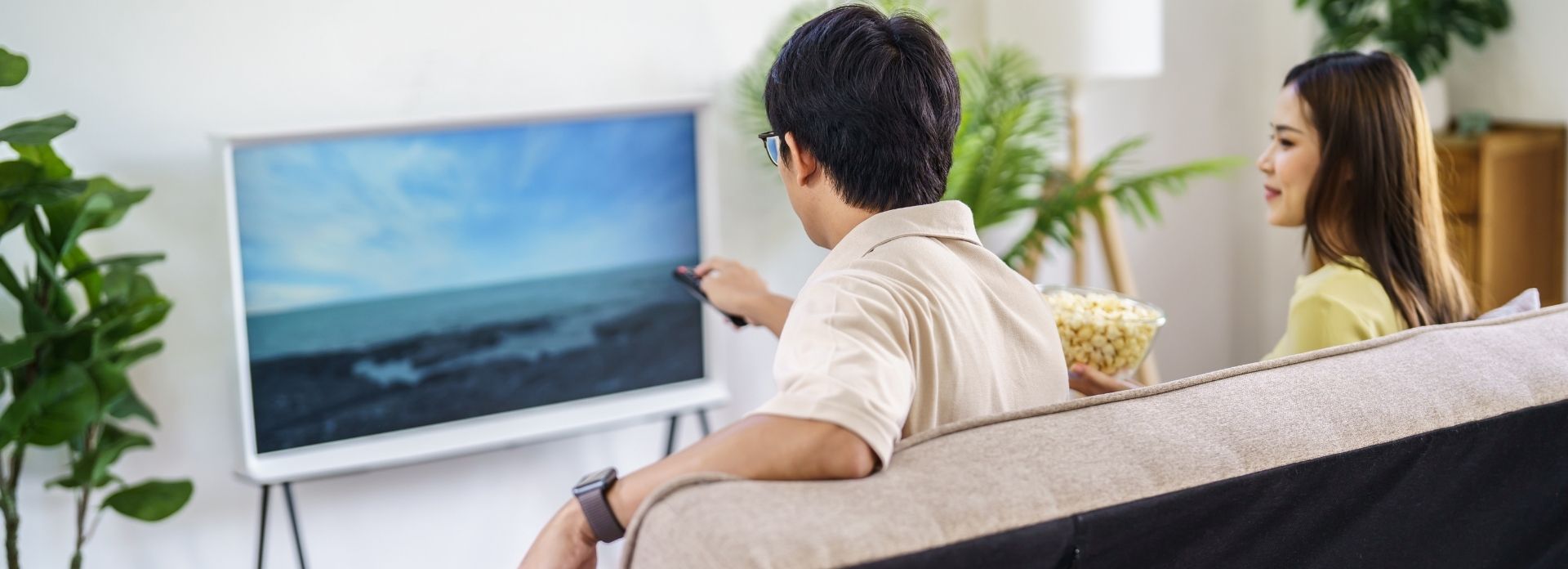 9 Smart TV ยี่ห้อไหนดี 2026 ภาพสวย เสียงชัด ครบครัน จัดเต็มทุกฟีเจอร์
