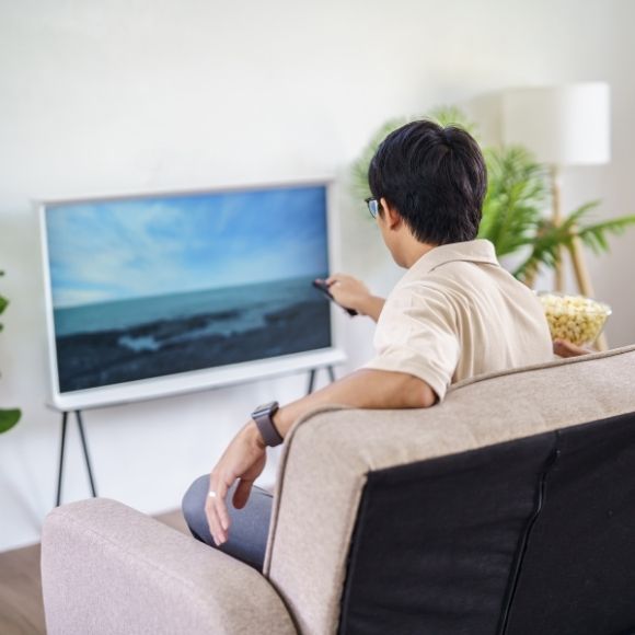 9 Smart TV ยี่ห้อไหนดี 2026 ภาพสวย เสียงชัด ครบครัน จัดเต็มทุกฟีเจอร์